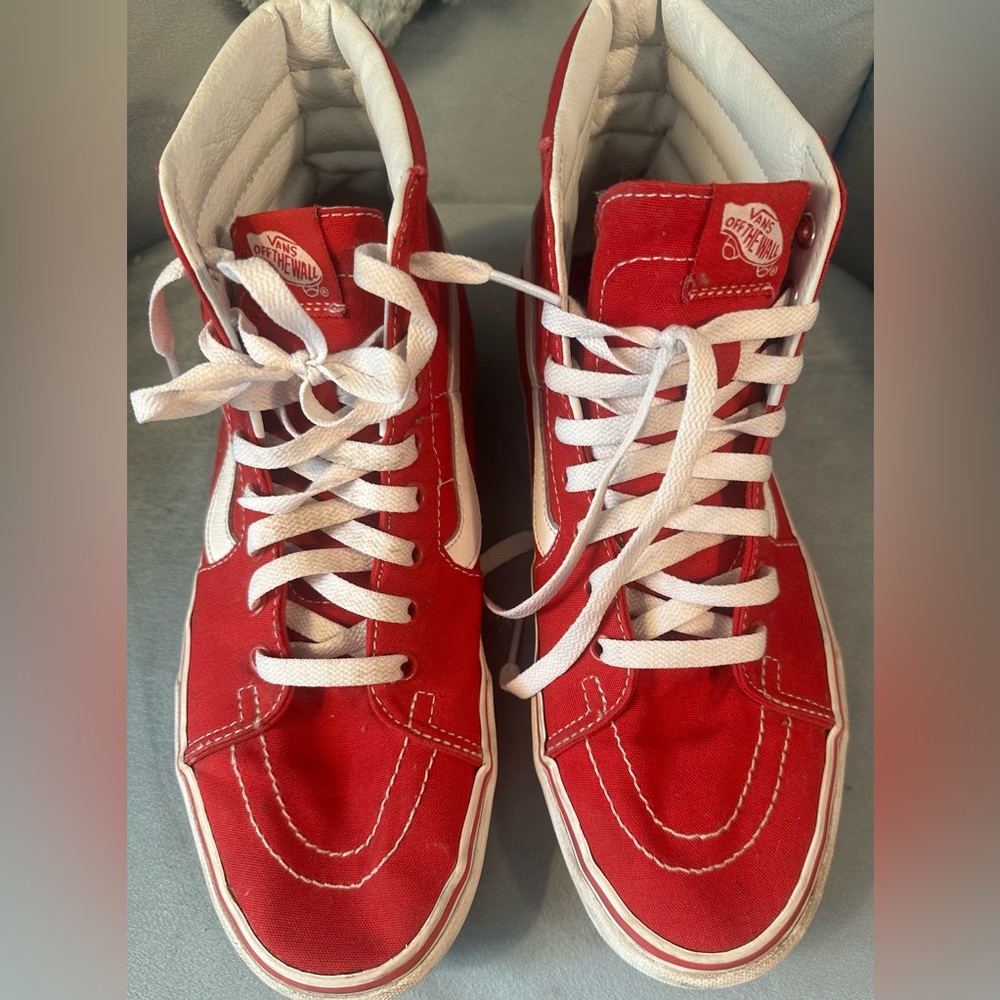 Vans Old Skool Sk8 hi-top Red US size 
9.5 Men/11 Women EUC